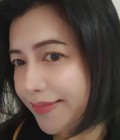 Dating Woman Thailand to เมือง : Wann, 45 years